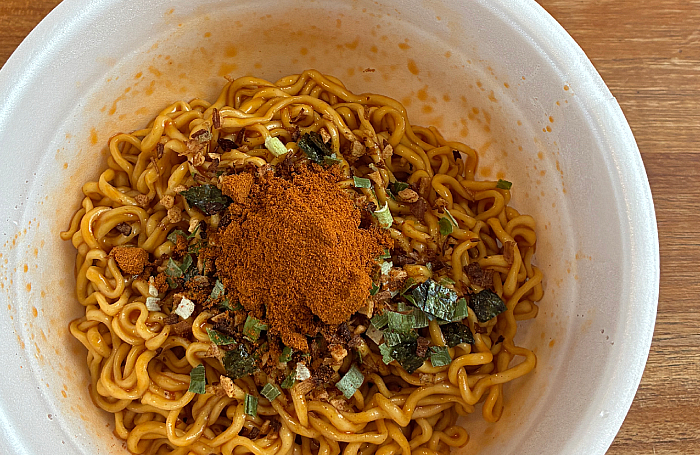麺処井の庄監修 辛辛魚まぜそば