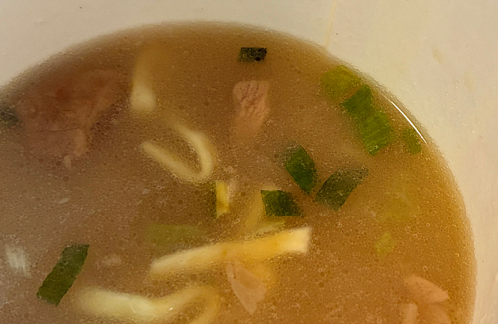 麺神カップ 豚ねぎ塩ラーメン