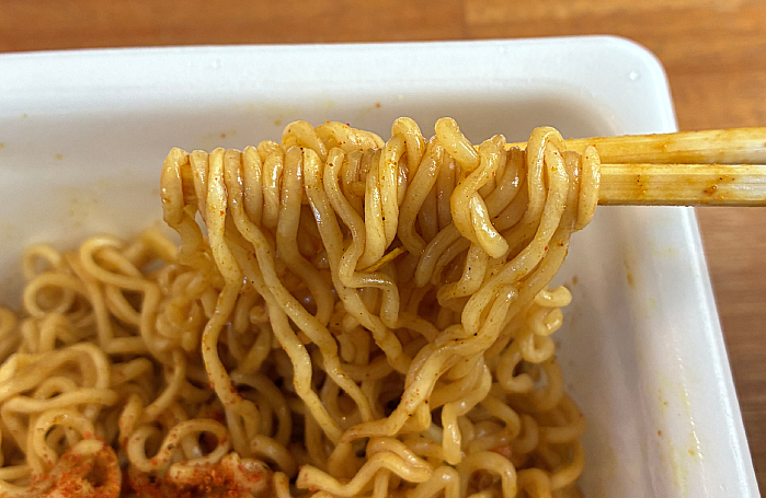 ペヤング スパイシーカレー味七味ガラム・マサラやきそば