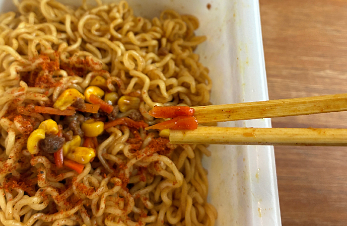 ペヤング スパイシーカレー味七味ガラム・マサラやきそば