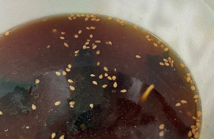 セブンプレミアム 超大盛 わかめラーメン しょうゆ味