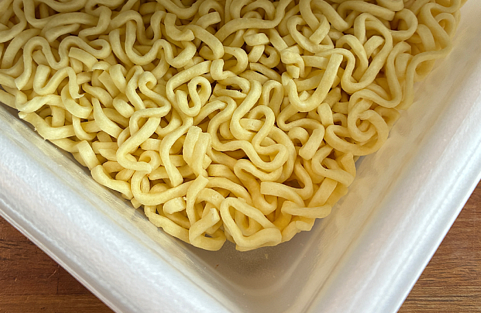 すず鬼監修 スタミナ醤油まぜそば