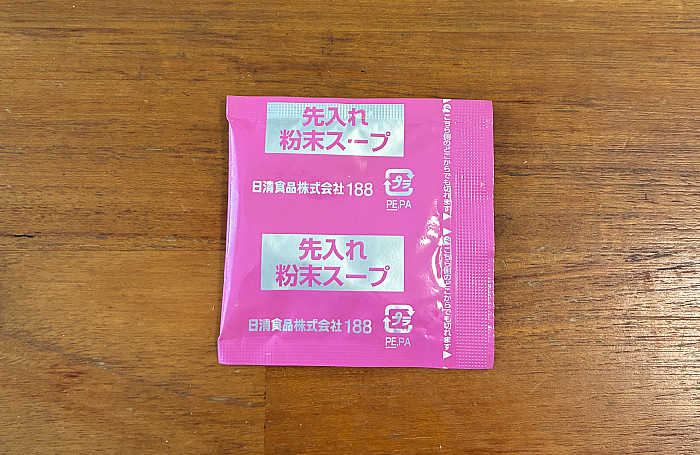 チキンラーメンどんぶり 焦がし醤油の焼とうもろこし味