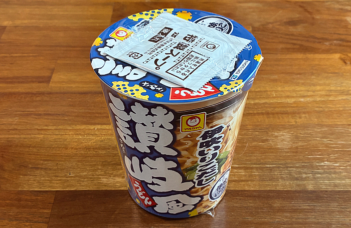 伊吹いりこだし讃岐風うどん