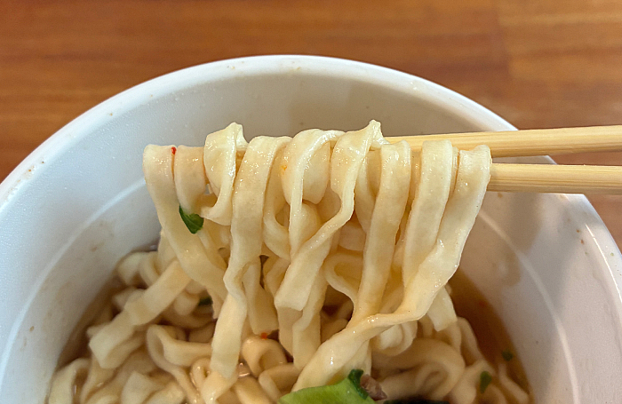 伊吹いりこだし讃岐風うどん