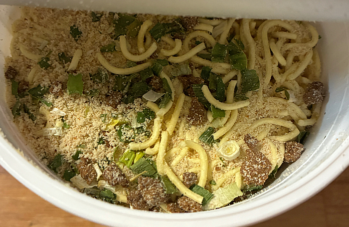 豪快あら炊き まぐろのかぶとだし仕立て 濃厚魚介塩ラーメン