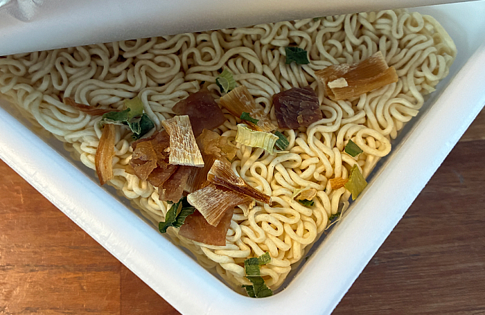 ペヤング しょうゆ油そば