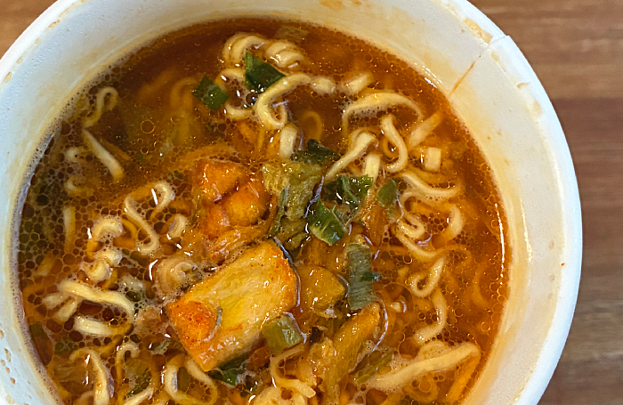 セブンプレミアム キムチチゲ味ラーメン