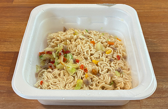やきそば弁当 5種の具材入り中華風醤油味
