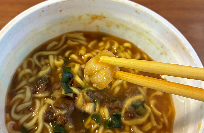 ごはんのおかず。濃い味スープの肉カレーラーメン