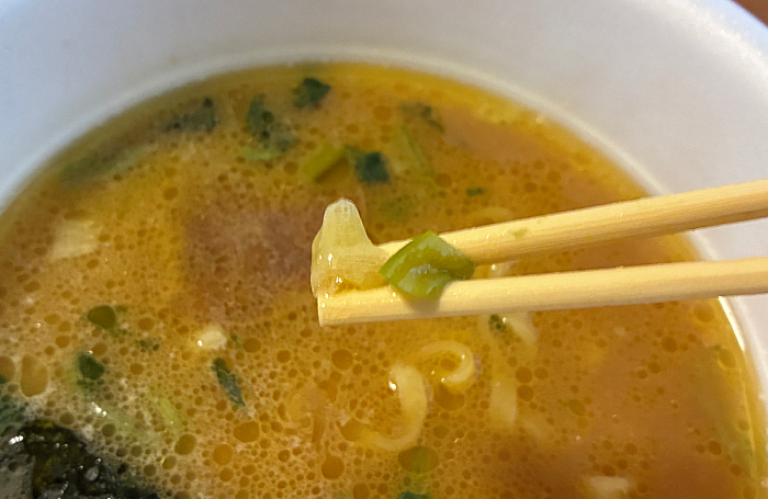 別格麺神 横浜家系豚骨醤油