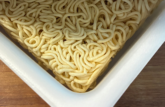 ペヤング一贅沢やきそば 本物の松茸