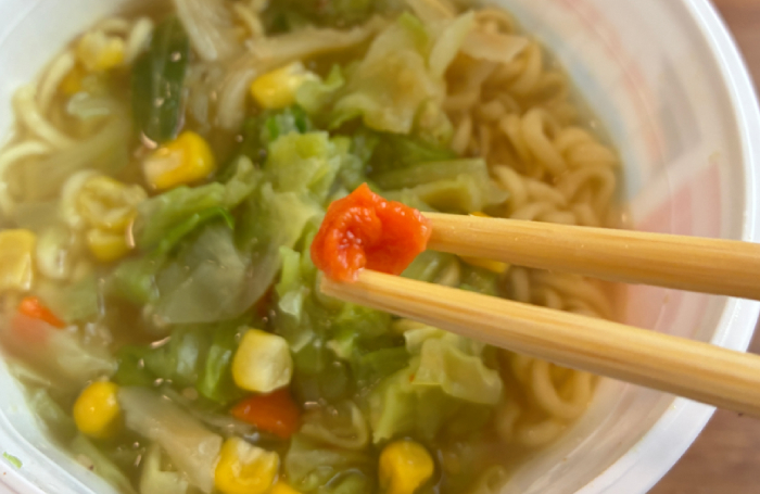 サッポロ一番 塩らーめん こんなに野菜も麺も!?