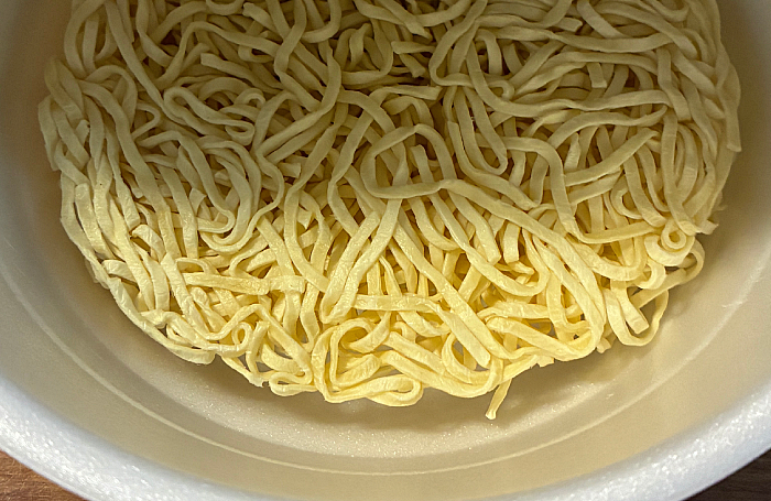 マルちゃん正麺 カップ ワンタン中華そば