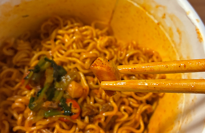 辛ラーメン焼きそば トムヤムクン カップ