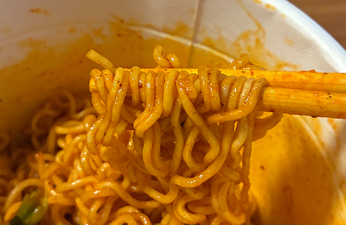 辛ラーメン焼きそば トムヤムクン カップ