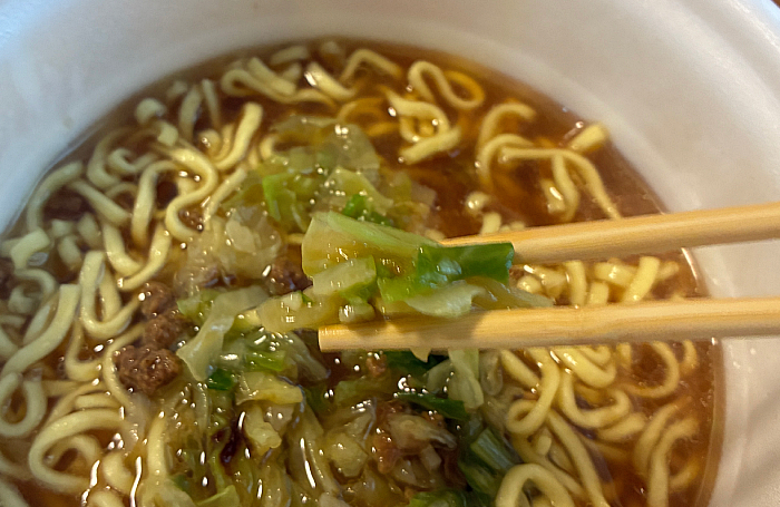 超大盛りスーパーカップ 濃厚豚醤油ラーメン