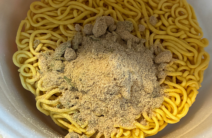 超大盛りスーパーカップ 横浜家系豚骨醤油ラーメン