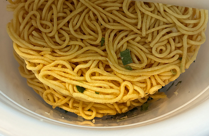 日清焼そばU.F.O.爆盛バーレル 油そば