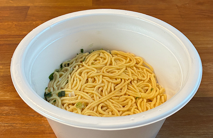 日清焼そばU.F.O.爆盛バーレル 油そば