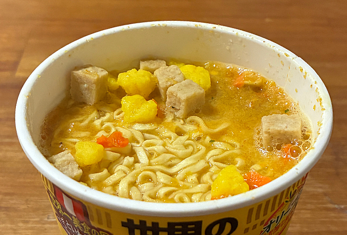 カップヌードル ペルー式チキンのクリーム煮込み味