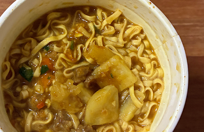 カップヌードルPRO 高たんぱく&低糖質さらに塩分控えめ カレー