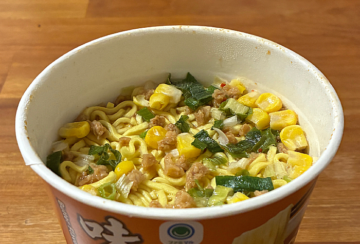 ファミマル じわとろ味噌バター味
