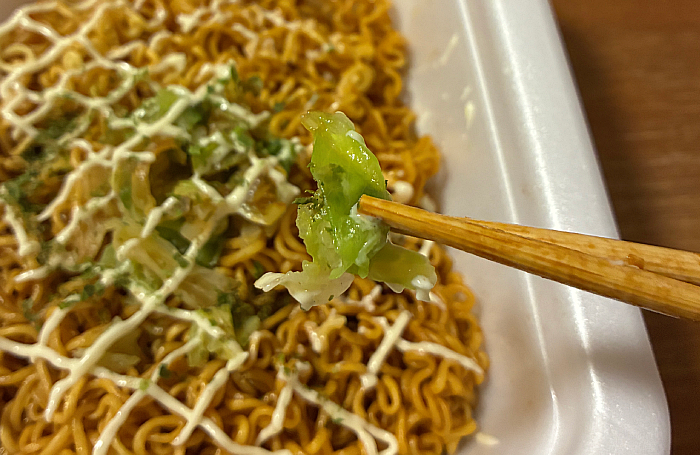 一平ちゃん夜店の焼そば 蒲焼のたれ味