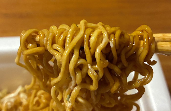 一平ちゃん夜店の焼そば 蒲焼のたれ味