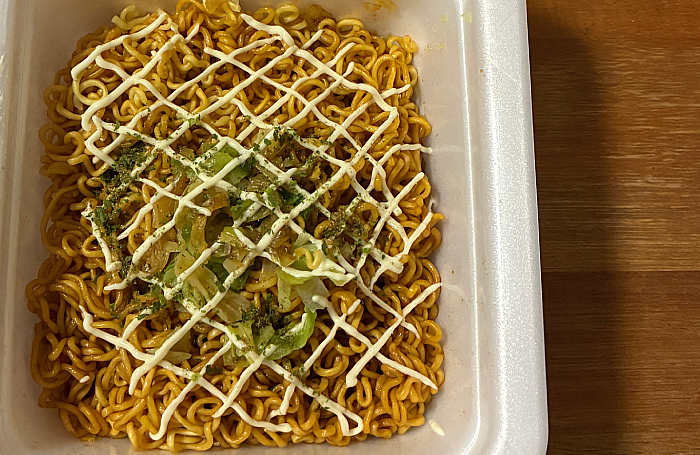 一平ちゃん夜店の焼そば 蒲焼のたれ味