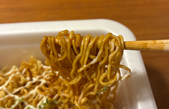 一平ちゃん夜店の焼そば 蒲焼のたれ味