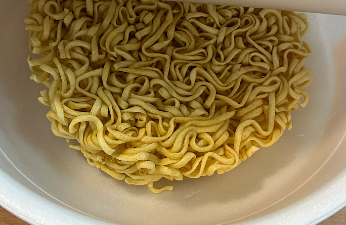 麺処井の庄監修 辛さひかえめ 辛辛魚らーめん