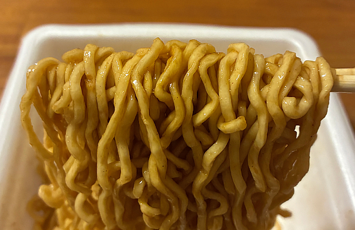 3つ星ローソン 麺大盛り 魚介香る油そば
