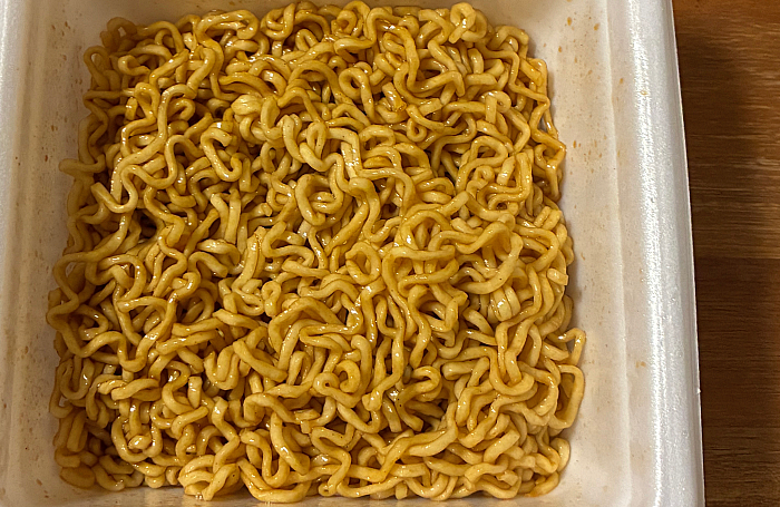 3つ星ローソン 麺大盛り 魚介香る油そば