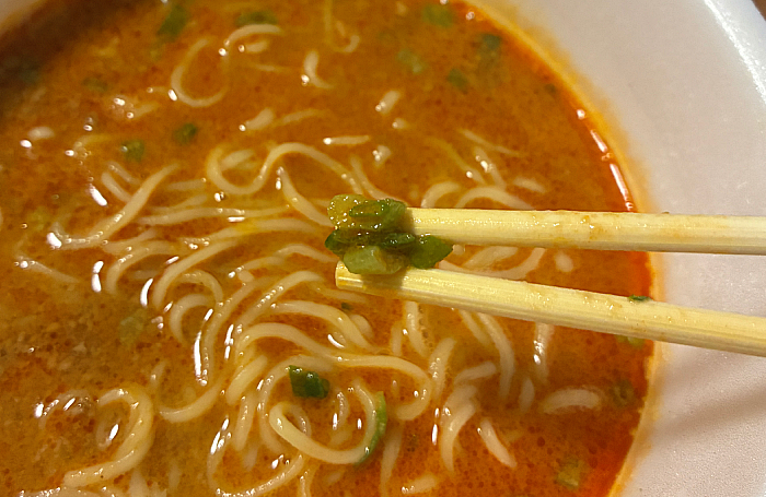 家で食べるミスドの担々麺