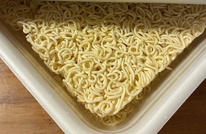 ペヤング 甘辛味噌醤油やきそば