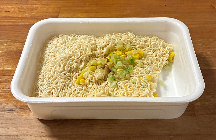 ペヤング 甘辛味噌醤油やきそば