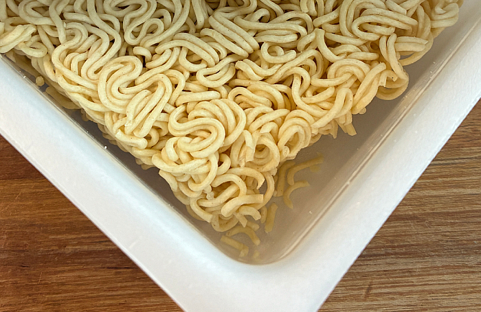 ペヤング チリチリエビチリ風やきそば