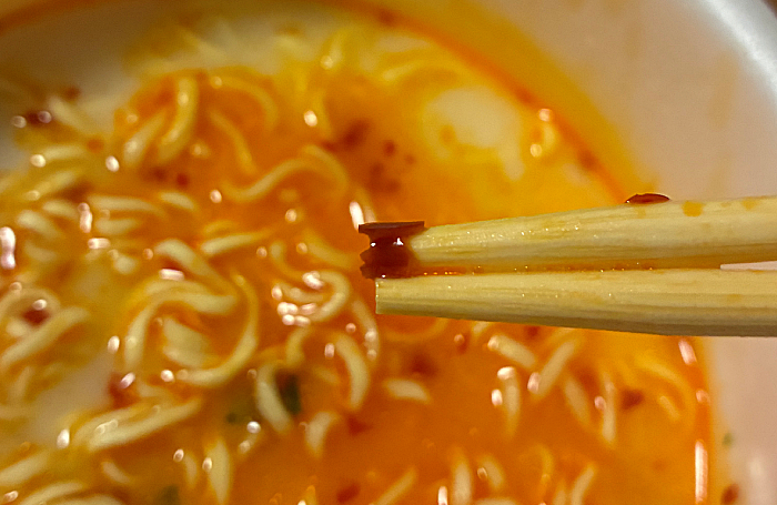 セイコーマート 赤い鶏白湯ラーメン