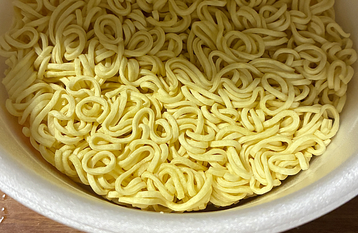 セイコーマート 赤い鶏白湯ラーメン
