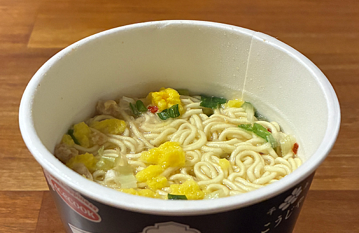 千年こうじや監修 八海山酒粕仕立て 鶏塩白湯ラーメン