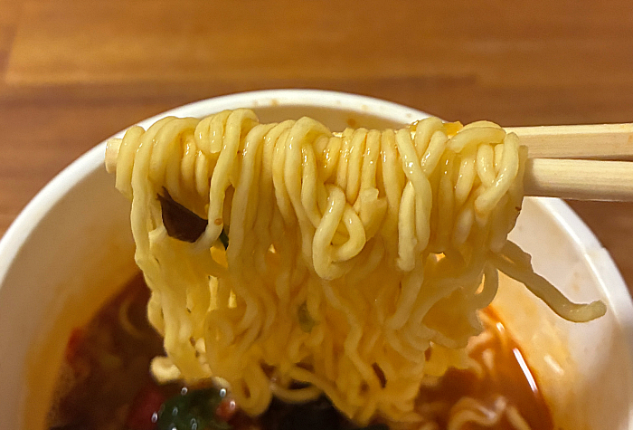 明星 Asian Hot 麻辣湯麺