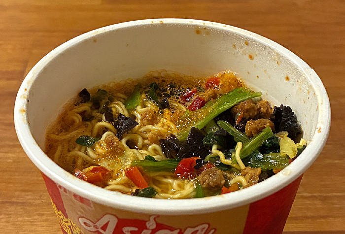 明星 Asian Hot 麻辣湯麺