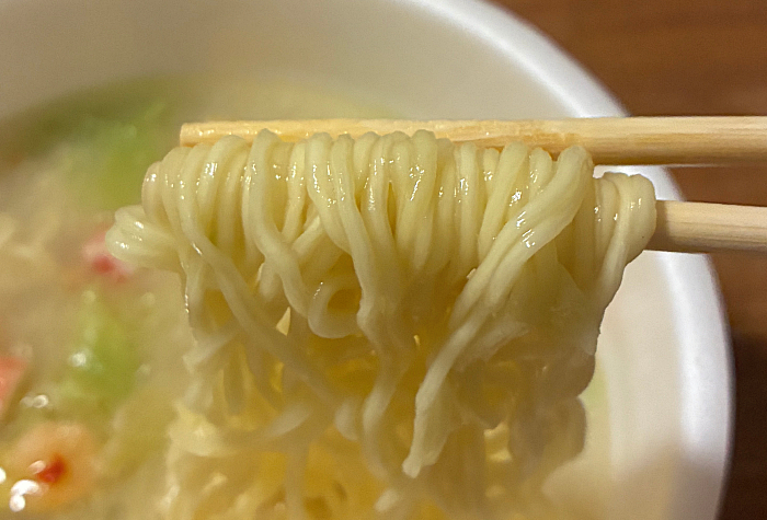 宝鐘マリン監修 シーフード豚骨ラーメン