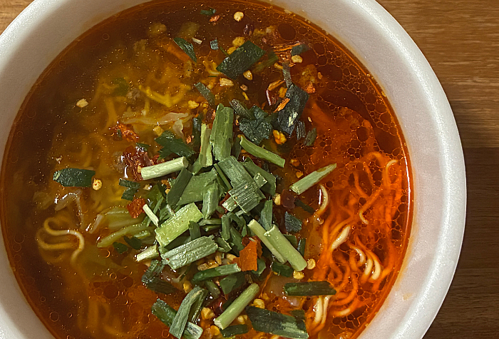 宝鐘マリン監修 旨辛ラーメン