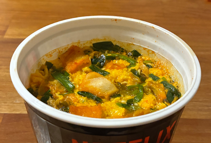 Netflix 辛口ブラックチゲラーメン