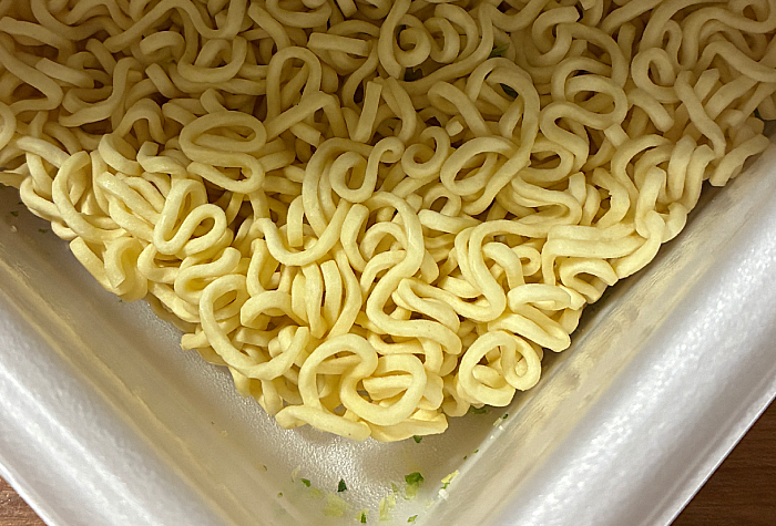 Netflix ブラック豚骨まぜそば