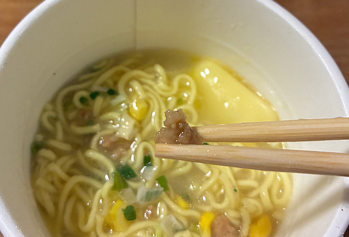 飲み干す一杯 コーン塩バター味ラーメン