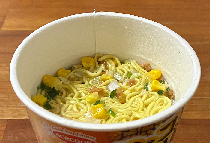 飲み干す一杯 コーン塩バター味ラーメン