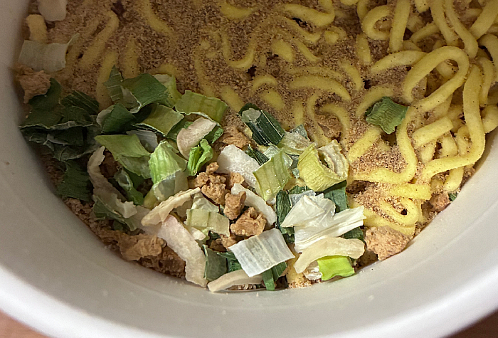 飲み干す一杯 ホタテだし醤油バター味ラーメン